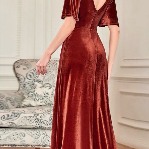 ELEGANT VELVET MAXI WRAP DRESS by Ever Pretty (brick red- size L 08 -like new) - Picture 10 of 11